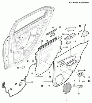 ДЕКОРАТИВНАЯ РАМКА ЗАДНЕЙ ДВЕРИ
